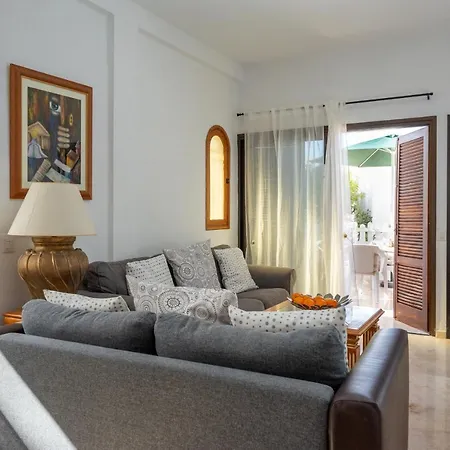 Apartment Carabelas 8, Next To The Sea And Amenities *